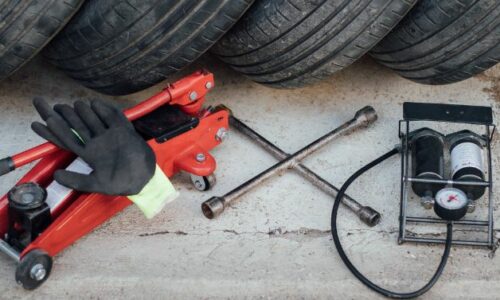 How Does a Floor Jack Work?