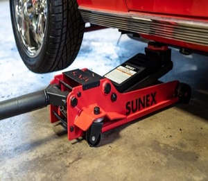 How to lower a floor jack